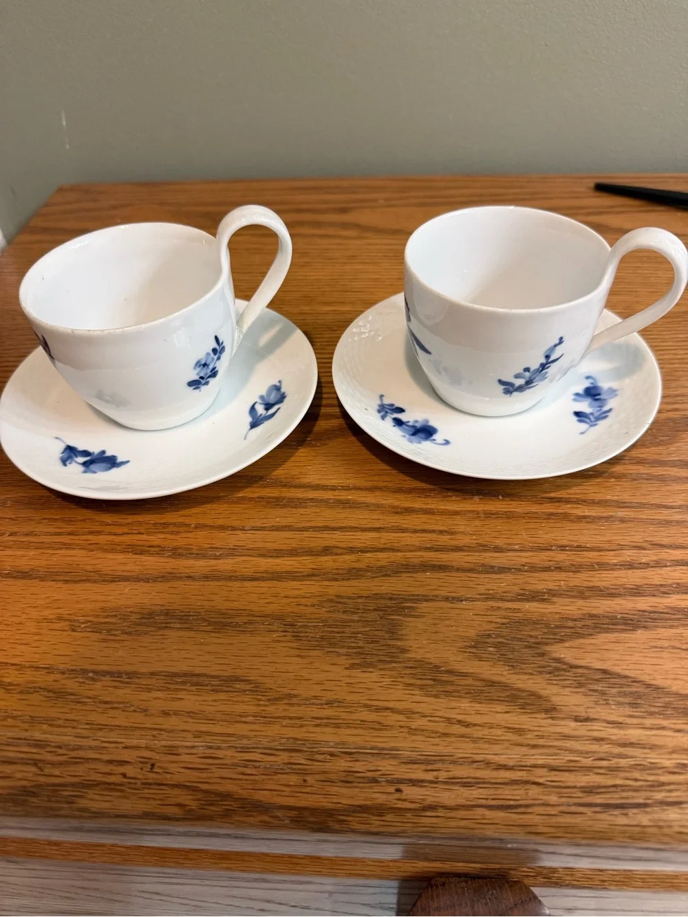 Vintage Pair 2 Sets Royal Copenhagen Blue Flowers Angular Cup Saucer Design 8193